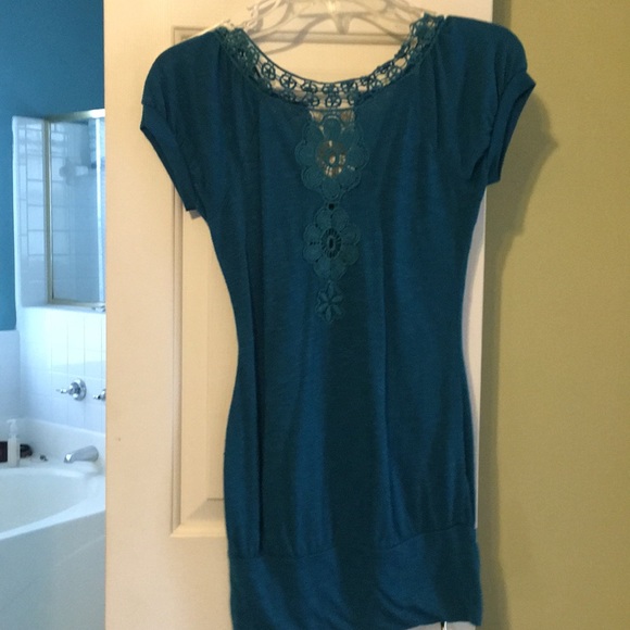 Top - Picture 2 of 2